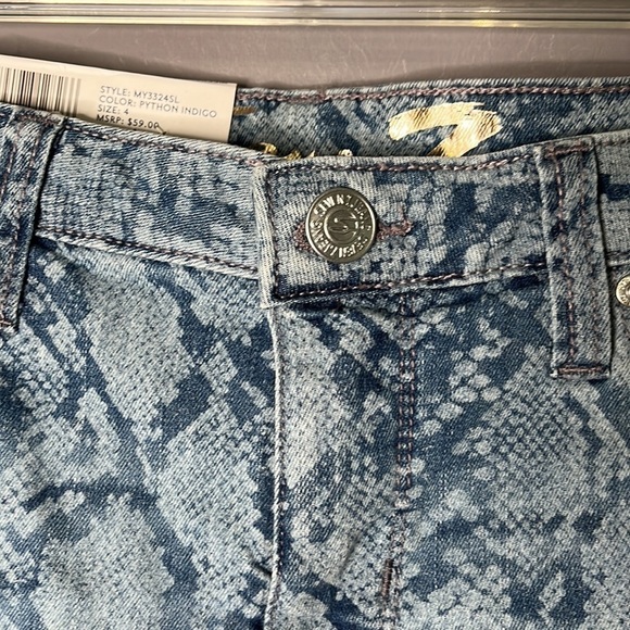 SEVEN7 Weekend Shorts Python Indigo Fray Hem Shorts Size 4 - Picture 2 of 7